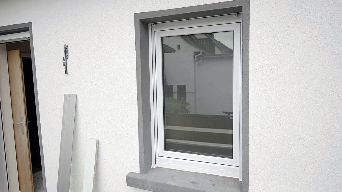 Das frisch eingebaute und ausgerichtete Fenster.